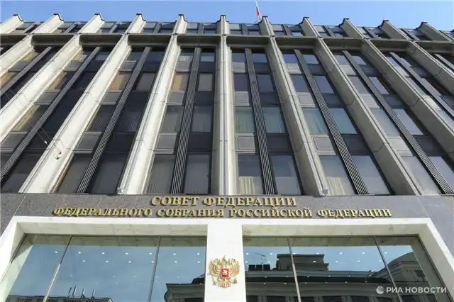 Сенаторы поддержали закон о помощи российским гражданам, задержанным за рубежом, силами военных