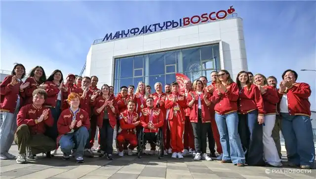 Паралимпийская команда познакомилась с производством на швейной фабрике «Мануфактуры Bosco»