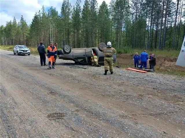 Шесть человек получили травмы в аварии с легковым автомобилем в Арханг...