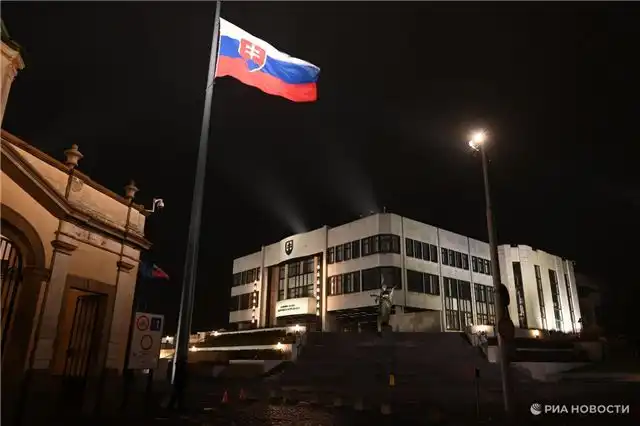 Российское посольство в Словакии резко отреагировало на мероприятие у мемориала Советской армии
