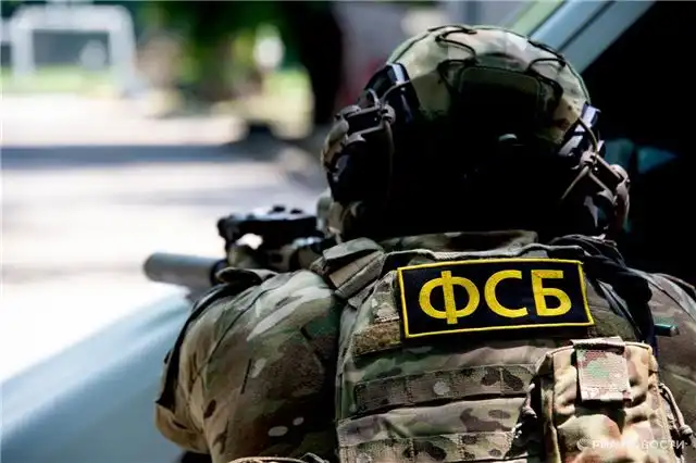 Крымчанку взяли по подозрению в сборе сведений о военном аэродроме для...