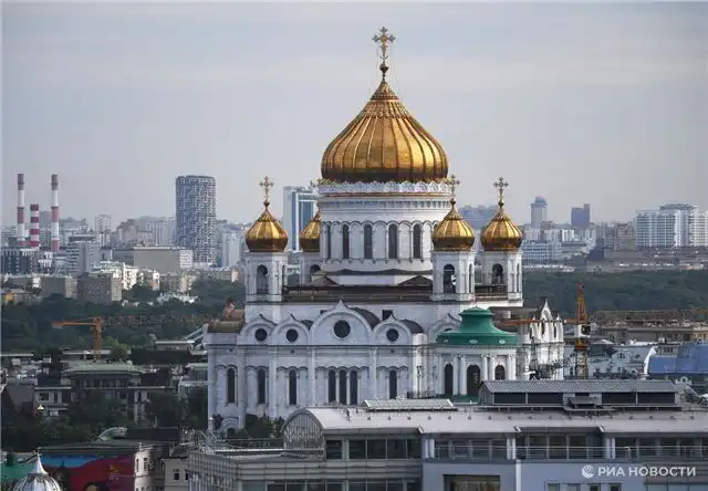 Выставка живописи в храме Христа Спасителя будет открыта до конца мая