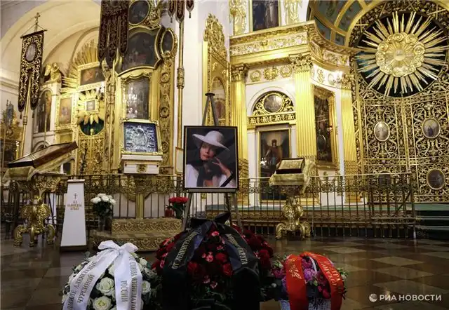В Петербурге прошла церемония прощания с народной артисткой Людмилой Чурсиной