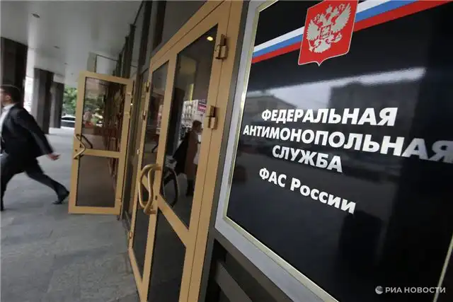 Шаскольский сообщил, что ФАС не фиксирует жалобы от банков вне белого списка