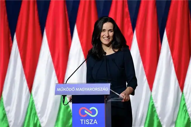 Глава МИД Венгрии Сигет заявила о готовности заблокировать переговоры ...