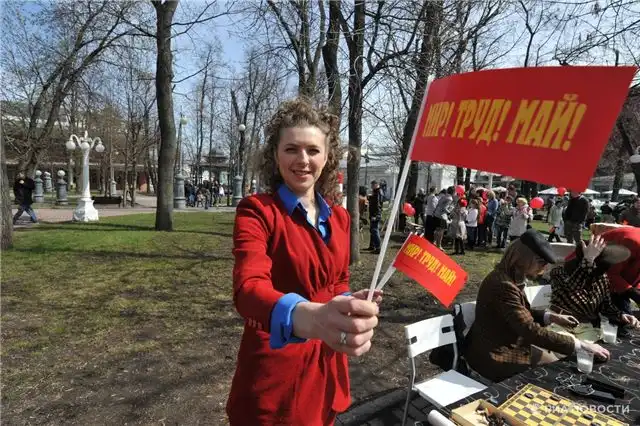 Две недели подряд россияне получат продолжительные выходные