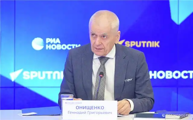 Онищенко объяснил, почему нельзя сейчас уменьшить домашние задания для всех учеников