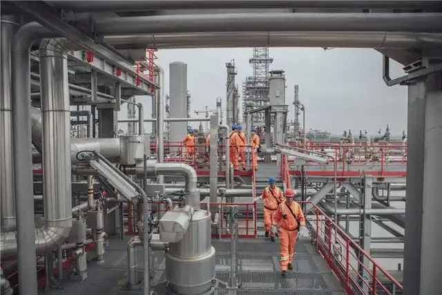 Соединённые Штаты продлили согласие на переговоры MOL и Газпромбанка о...