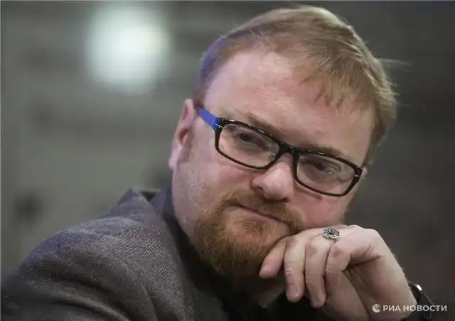 Депутат Милонов подверг жесткой критике Сабурова за стремление совмеща...