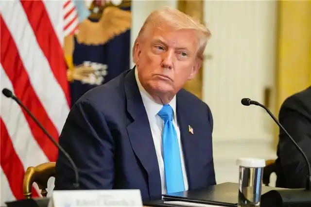 Трамп утверждает, что Зеленский больше фокусируется на финансах для Украины, чем на мирном решении конфликта