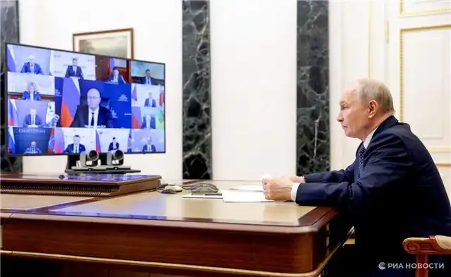 Путин узнал у Кравцова, сколько бюджетных мест выделено в колледжах