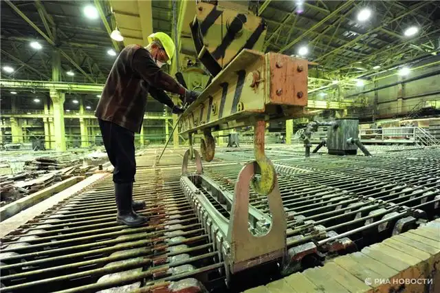 Минпромторг потребовал усилить конкурентоспособность отечественной легкой промышленности