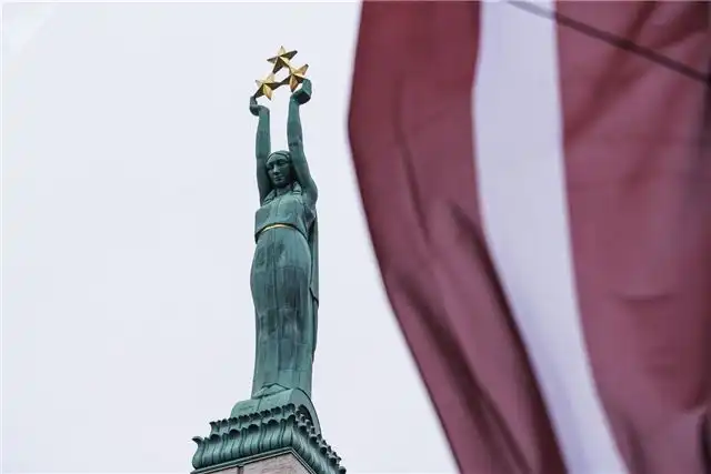 Пунтулис требует убрать русскоязычный контент из латвийских СМИ