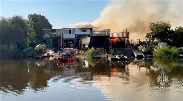Пожар в кронштадтских эллингах успешно ликвидирован