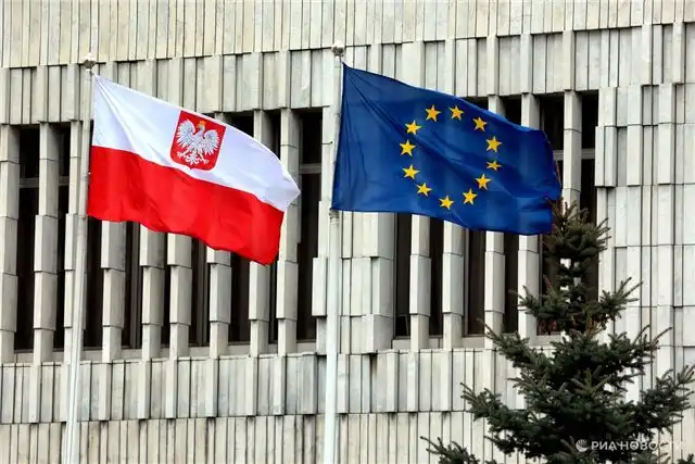 Украинцы в Польше трудятся дольше поляков и зарабатывают чаще меньше