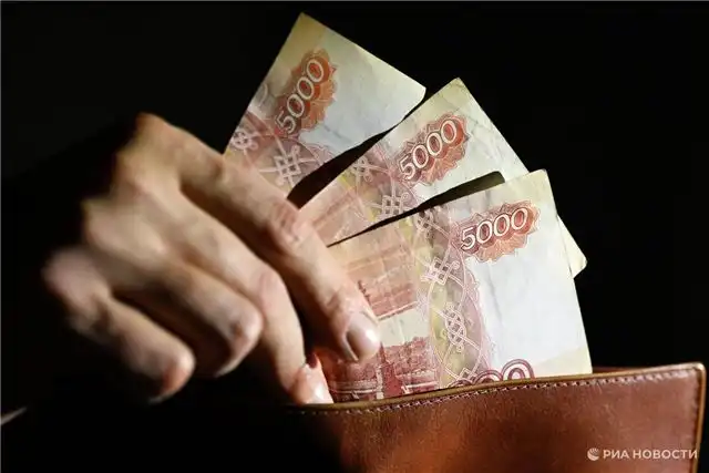 Аналитик Джиоев предупредил о росте инфляции на фоне ослабления рубля