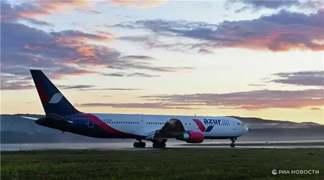 Росавиация восстановила полный статус сертификата Azur Air